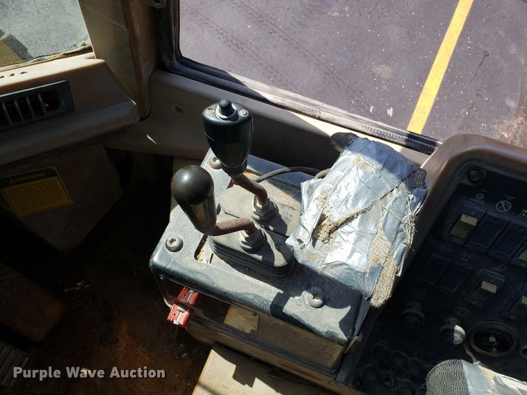 image for item EU9895 1995 Caterpillar 924F wheel loader