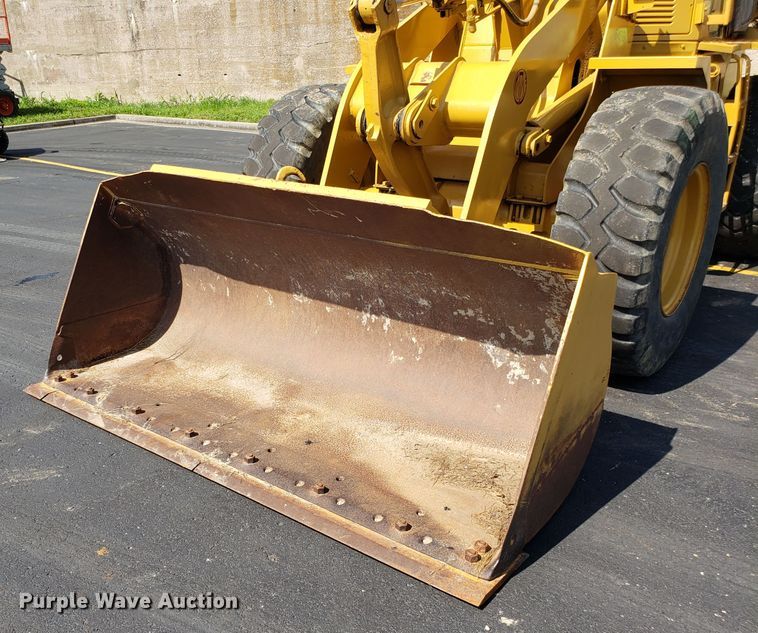 image for item EU9895 1995 Caterpillar 924F wheel loader