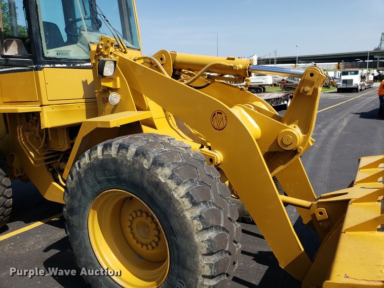 image for item EU9895 1995 Caterpillar 924F wheel loader