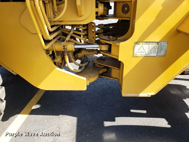 image for item EU9895 1995 Caterpillar 924F wheel loader