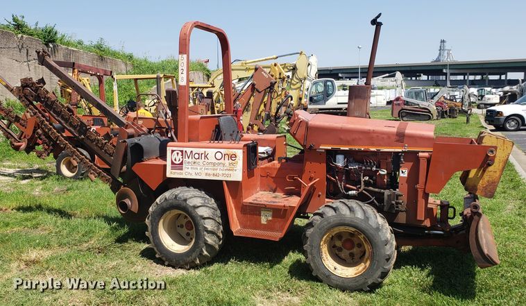 image for item EU9897 1993 Ditch Witch 5110 trencher