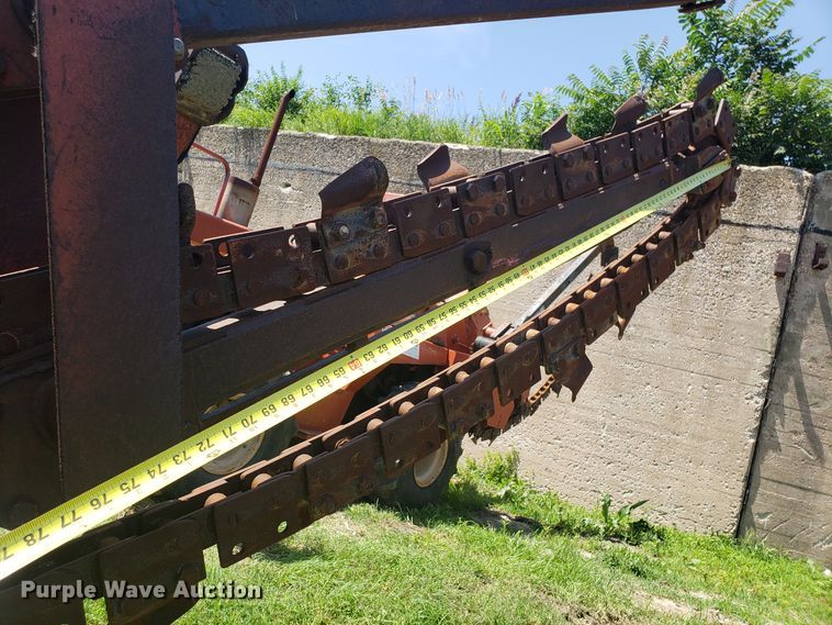 image for item EU9897 1993 Ditch Witch 5110 trencher