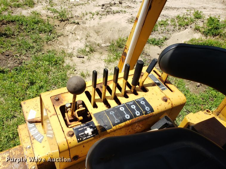 image for item EU9898 1989 Vermeer V7550 trencher