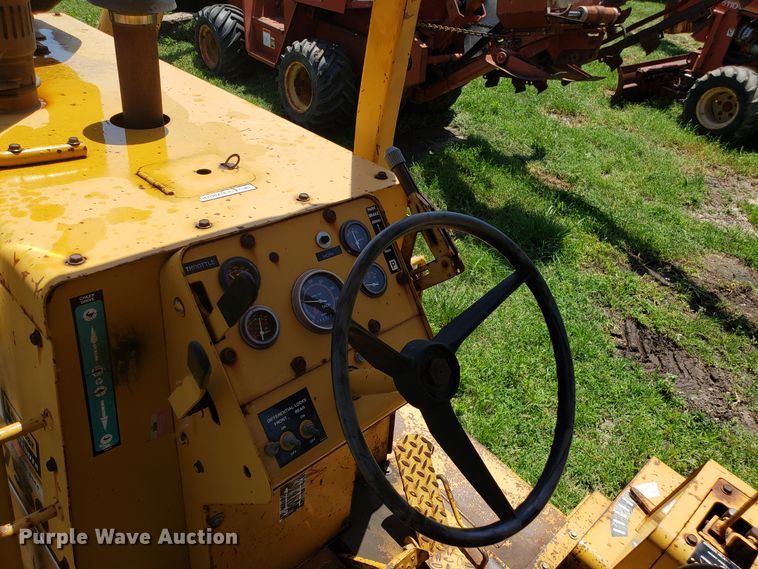 image for item EU9898 1989 Vermeer V7550 trencher