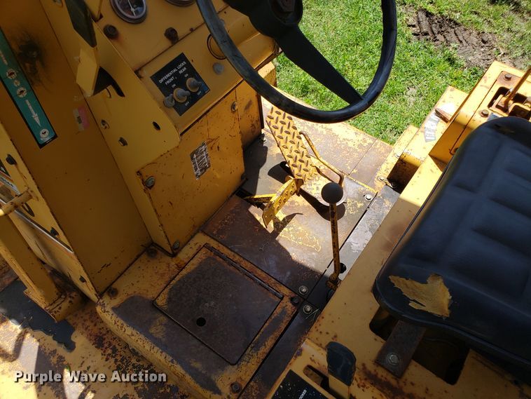 image for item EU9898 1989 Vermeer V7550 trencher