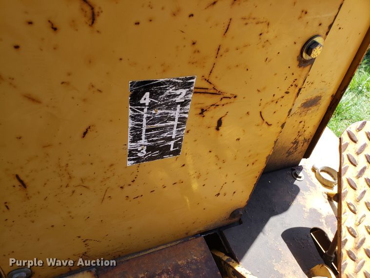 image for item EU9898 1989 Vermeer V7550 trencher