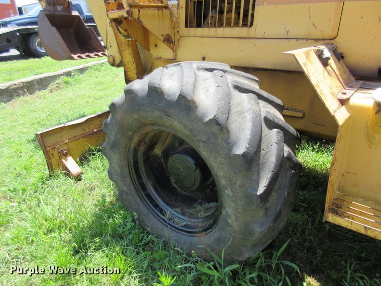 image for item EU9898 1989 Vermeer V7550 trencher