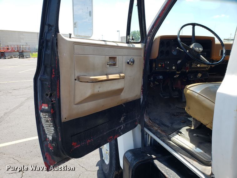 image for item EU9903 1987 Chevrolet C70 flatbed truck