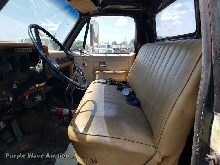 image for item EU9903 1987 Chevrolet C70 flatbed truck