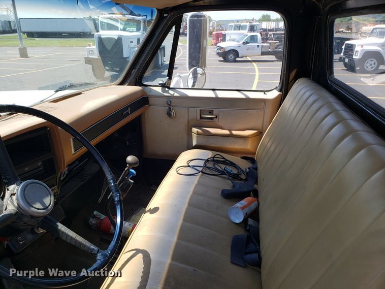 image for item EU9903 1987 Chevrolet C70 flatbed truck