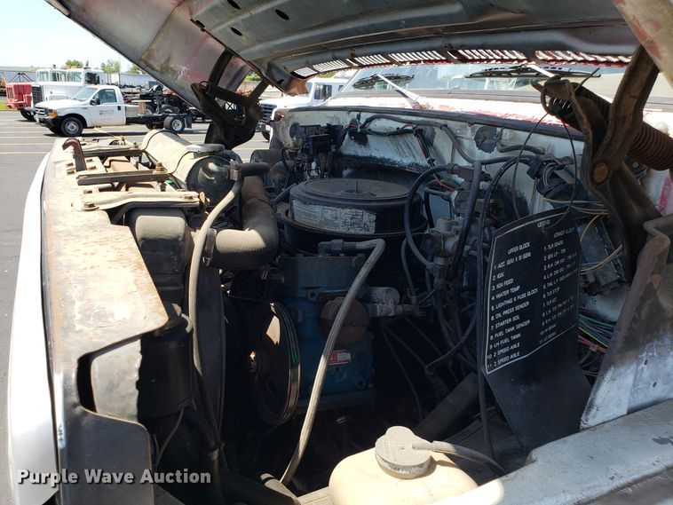 image for item EU9903 1987 Chevrolet C70 flatbed truck