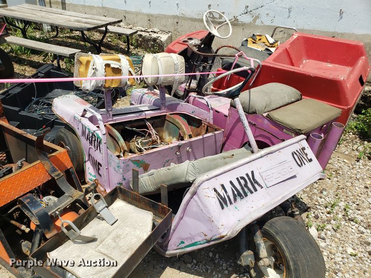 image for item EU9907 (4) golf carts