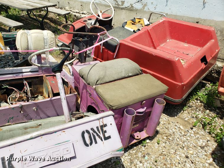 image for item EU9907 (4) golf carts