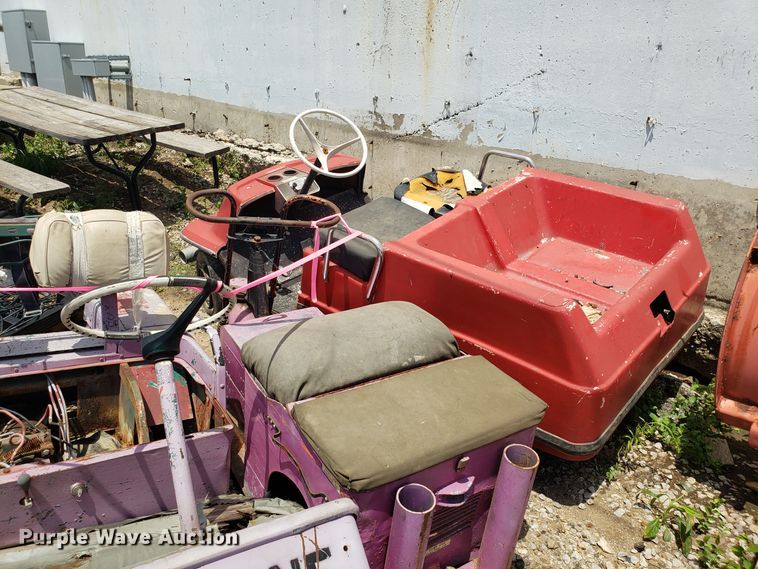 image for item EU9907 (4) golf carts