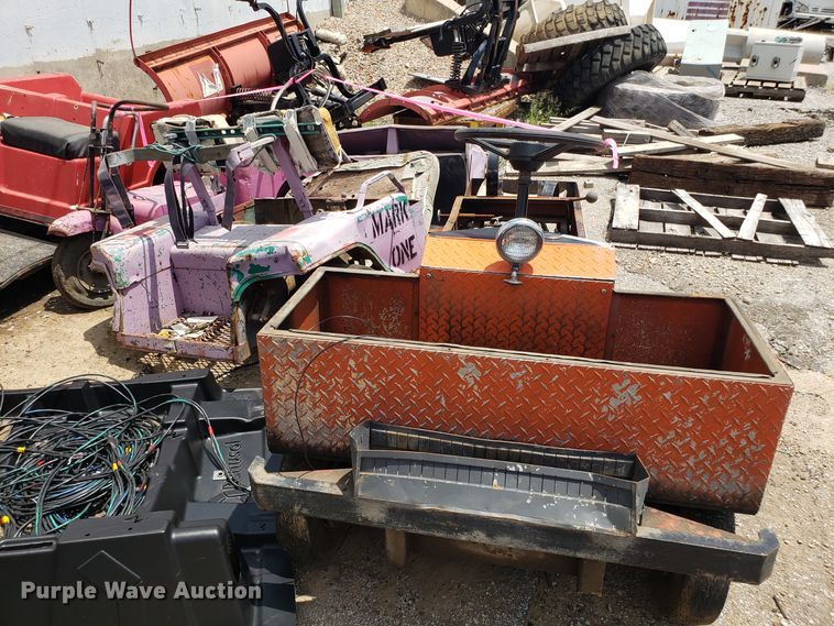 image for item EU9907 (4) golf carts