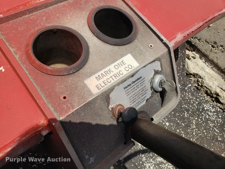 image for item EU9907 (4) golf carts