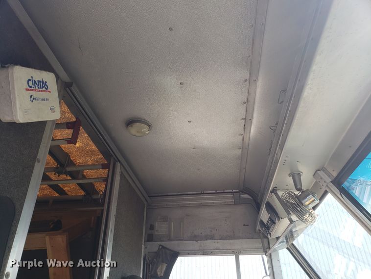 image for item EU9931 1995 Chevrolet Utilimaster delivery truck