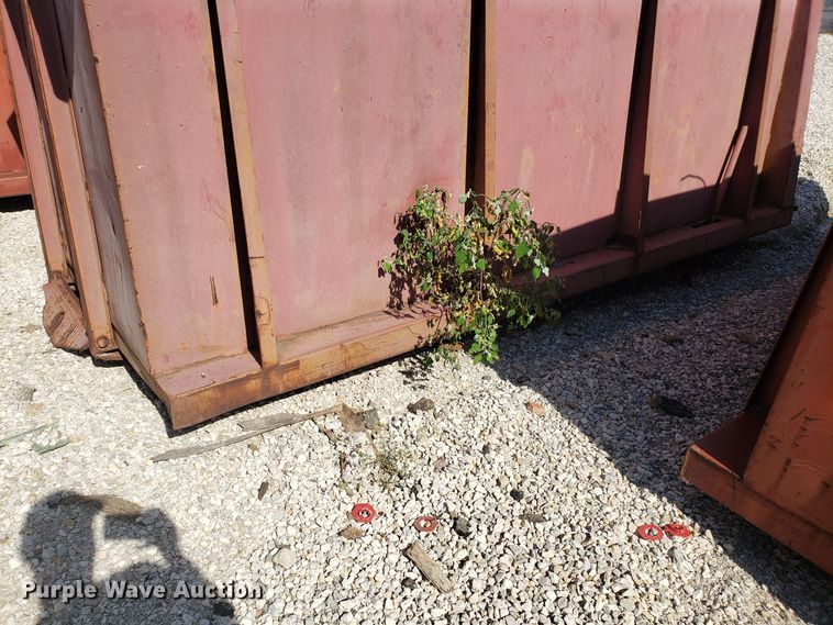 image for item EU9941 Roll-off dumpster