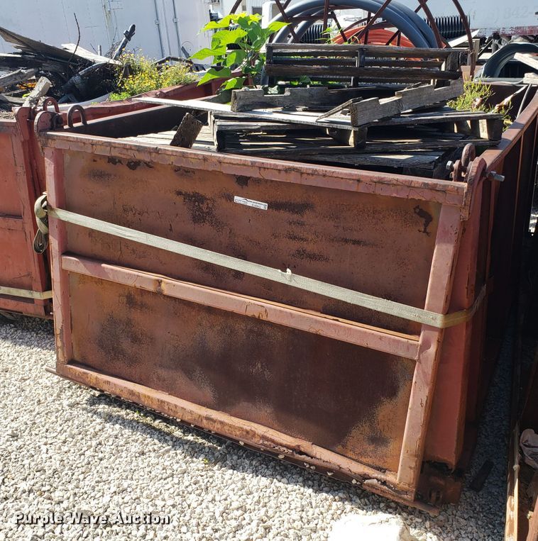 image for item EU9943 Roll-off dumpster