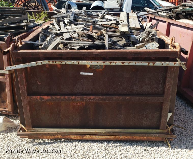 image for item EU9944 Roll-off dumpster