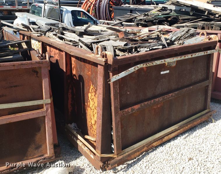 image for item EU9944 Roll-off dumpster