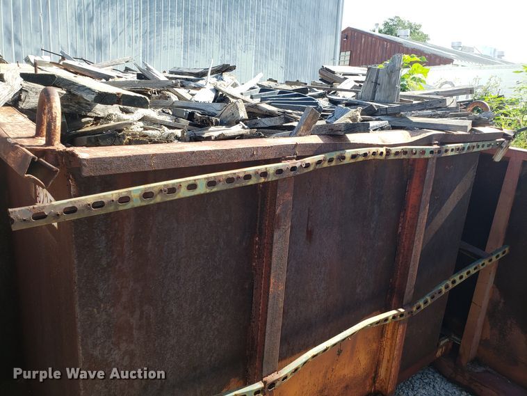 image for item EU9944 Roll-off dumpster