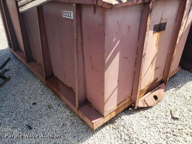 image for item EU9945 Roll-off dumpster