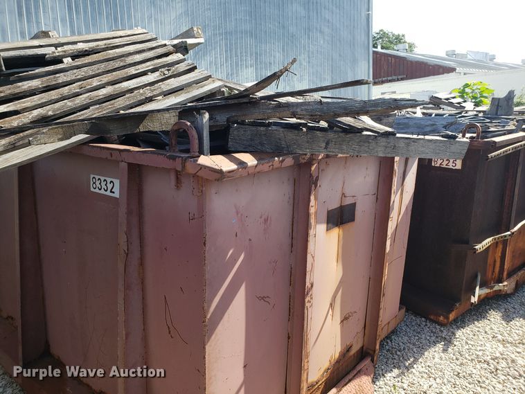 image for item EU9945 Roll-off dumpster