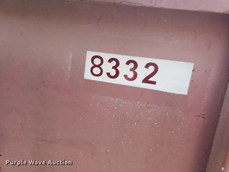 image for item EU9945 Roll-off dumpster