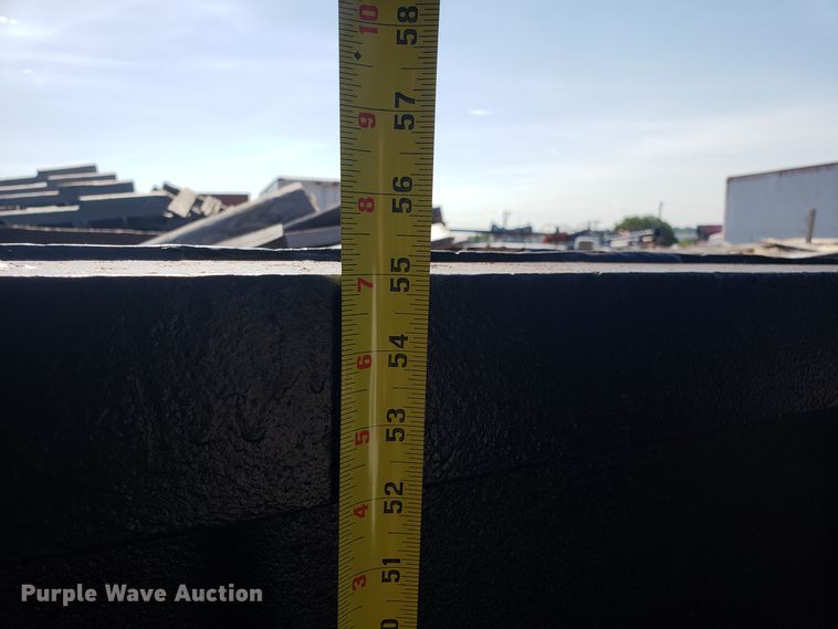 image for item EU9946 Roll-off dumpster