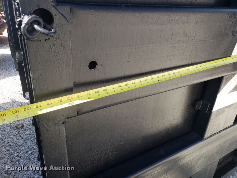 image for item EU9946 Roll-off dumpster