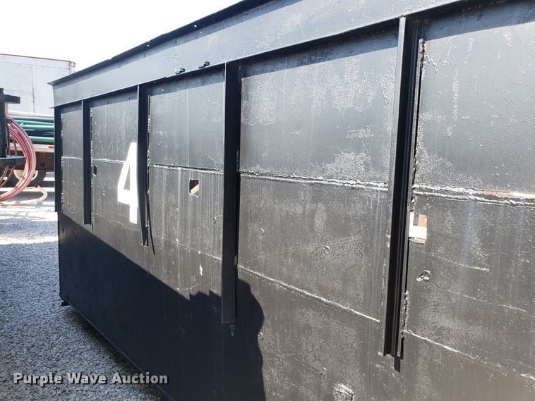 image for item EU9947 Roll-off dumpster