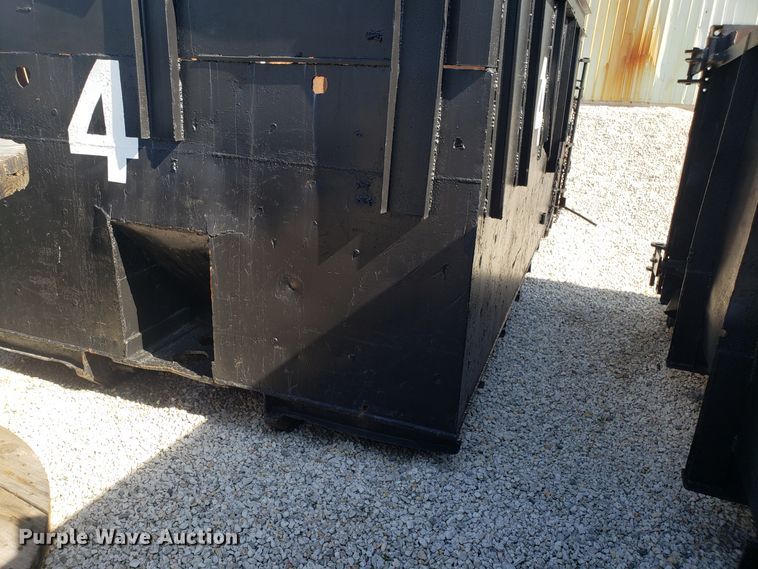 image for item EU9947 Roll-off dumpster