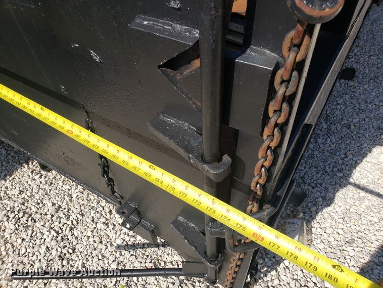 image for item EU9947 Roll-off dumpster