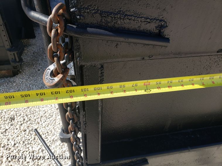 image for item EU9947 Roll-off dumpster