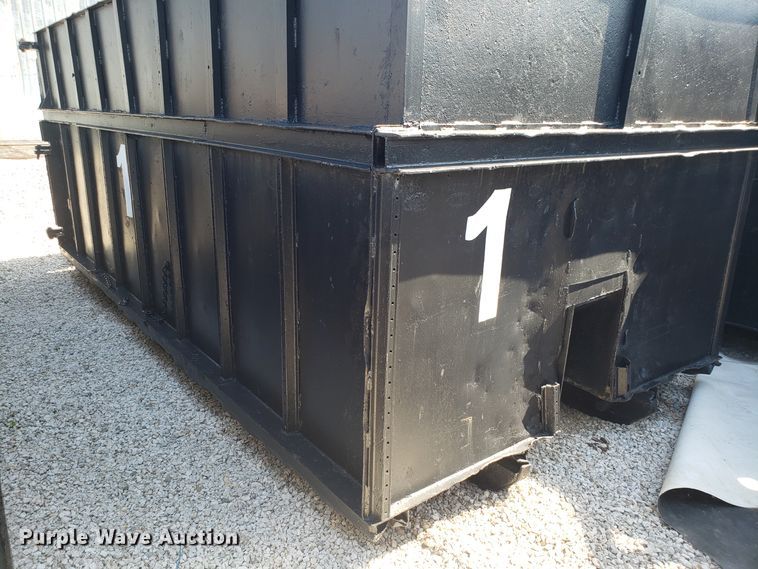 image for item EU9948 Roll-off dumpster