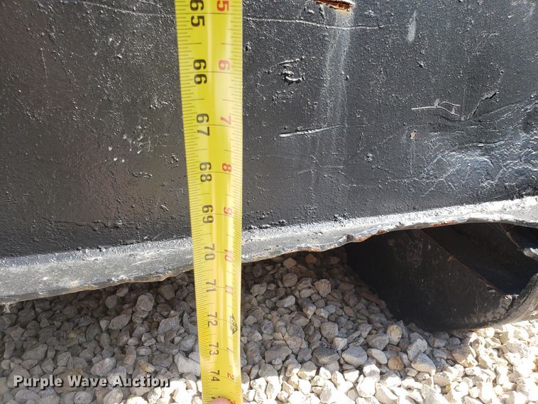 image for item EU9948 Roll-off dumpster