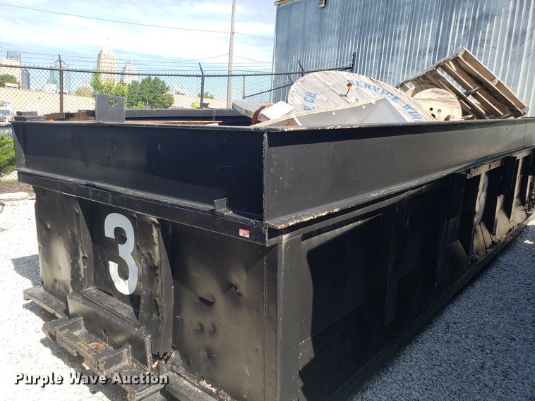 image for item EU9949 Roll-off dumpster