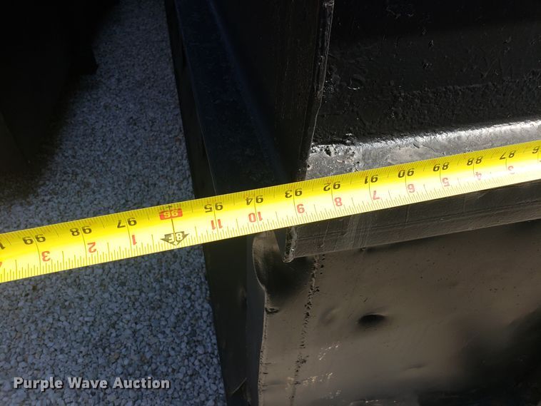 image for item EU9949 Roll-off dumpster