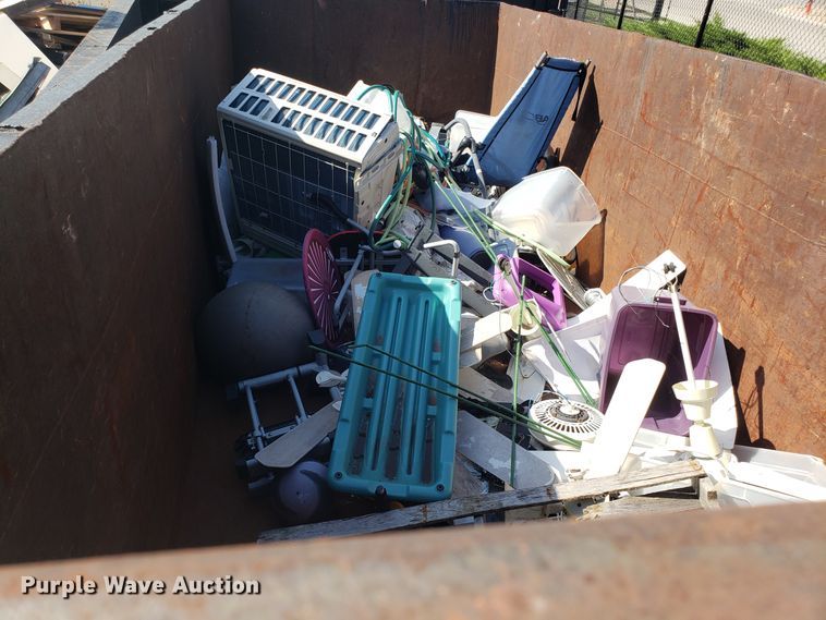 image for item EU9950 Roll-off dumpster