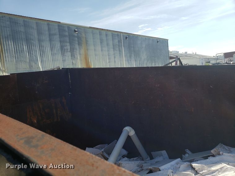 image for item EU9951 Roll-off container