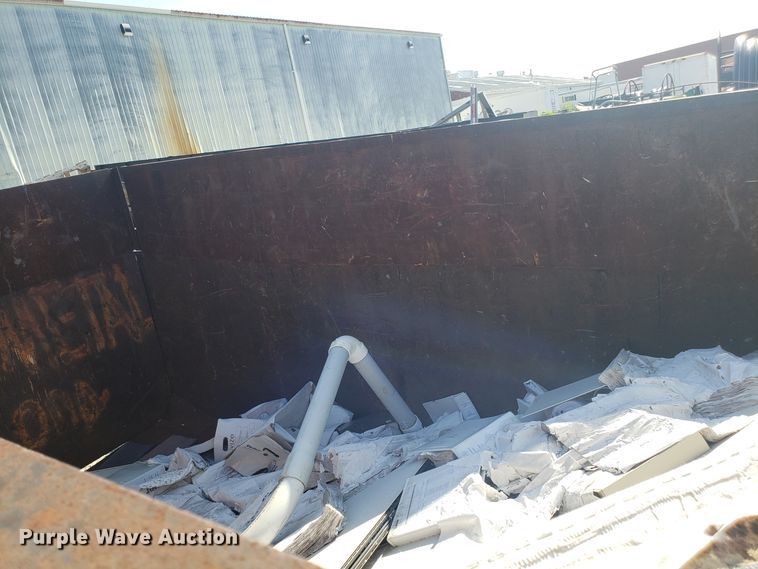 image for item EU9951 Roll-off container