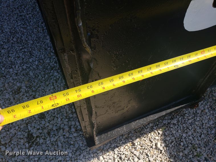 image for item EU9951 Roll-off container