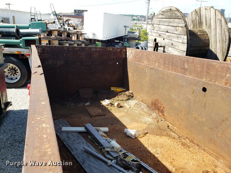 image for item EU9952 Roll-off container