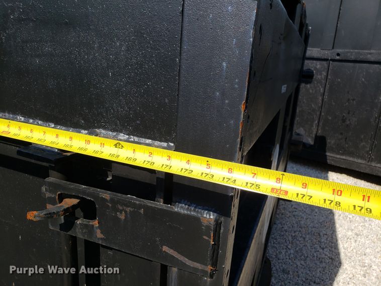 image for item EU9952 Roll-off container