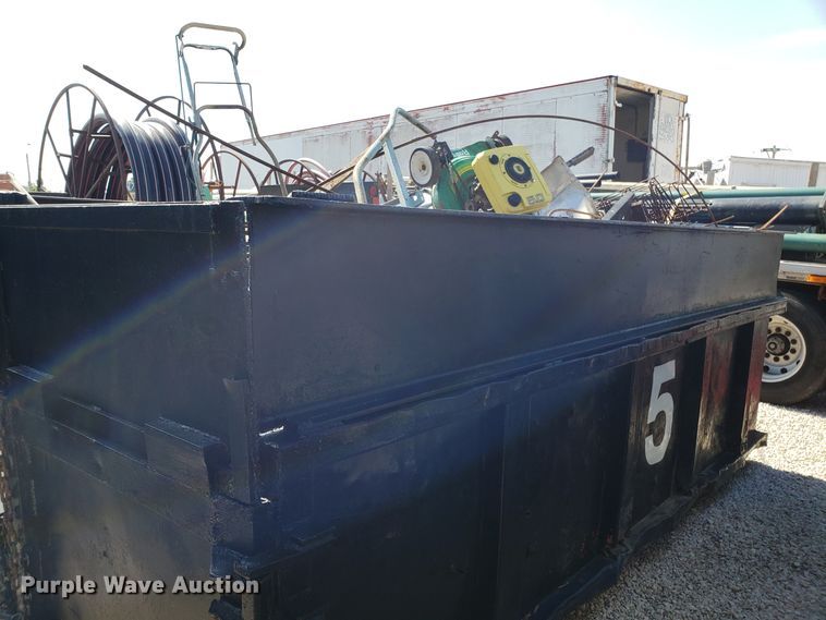 image for item EU9953 Roll-off container