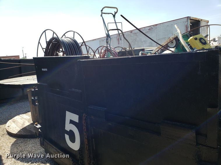 image for item EU9953 Roll-off container