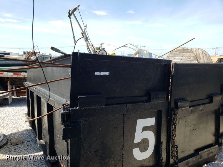 image for item EU9953 Roll-off container