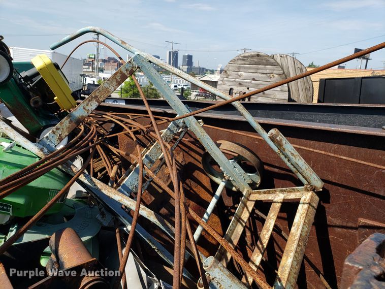 image for item EU9953 Roll-off container