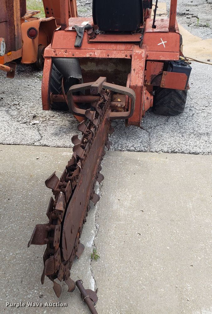 image for item EU9982 1988 Ditch Witch 2310 trencher